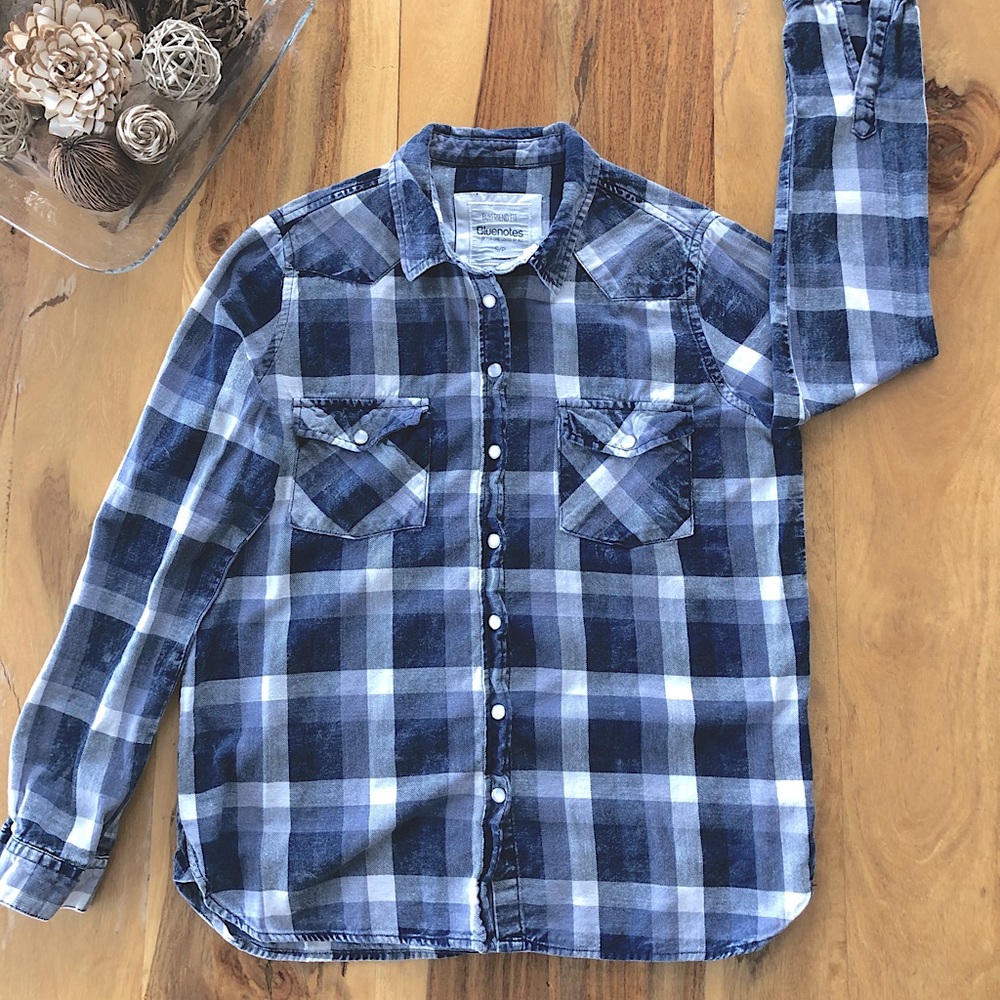 BLUENOTES -SP- Plaid, Boyfriend Fit, Pearl Snap Down Shirt in multi blue & white